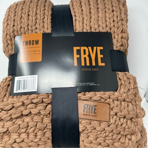 FRYE Chunky Knit Throw Blanket Mocha Brown NWT - Picture 4 of 5